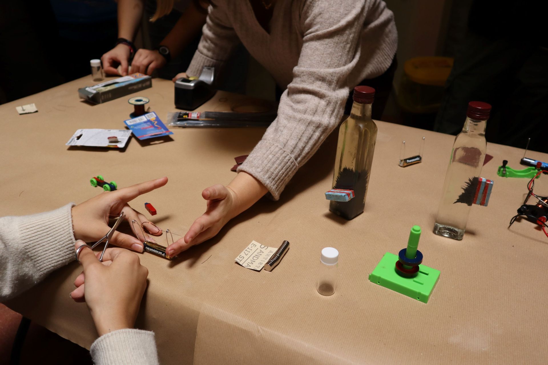 ICMAB science education and outreach activity